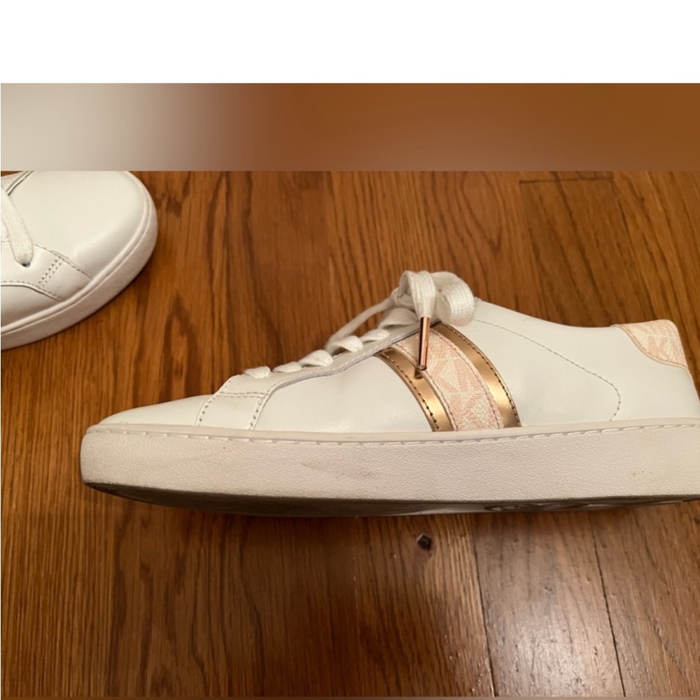 Michael Kors White and Gold Women's Sneakers-size 6.5 - Picture 4 of 8
